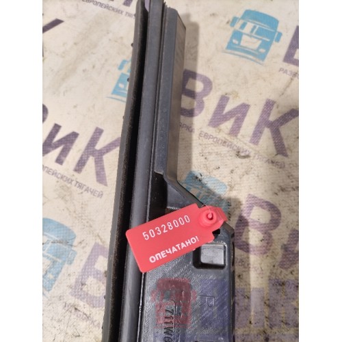 Направляющая стекла Sitrak C7H 611827 RH (000)-2