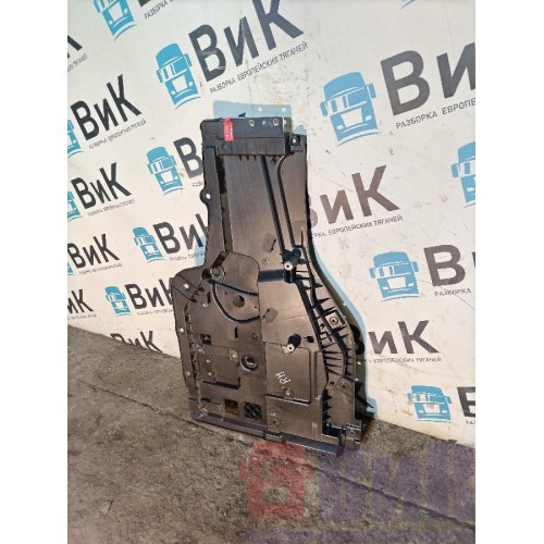 Кронштейн механизма стеклоподъемника Sitrak C7H 611827 RH (975)