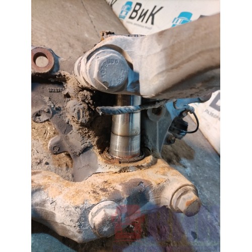 Цапфа (кулак поворотный) Renault LH D58 (961)-1