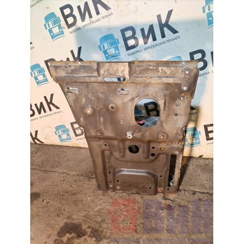 Подножка основная Scania P114 100034 без накладки LH (ржавая) (827)-2