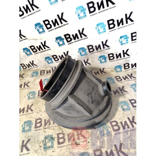 Патрубок воздушного фильтра Renault T 002550 резиновый (719)