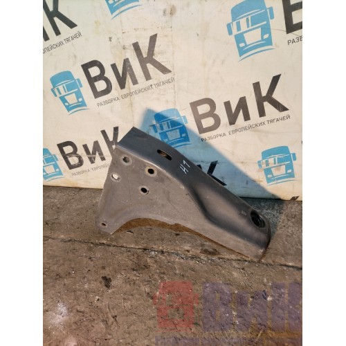 Кронштейн кабины Renault T 002550 задний LH (718)