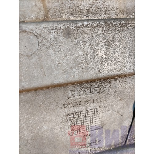 Капот DAF 105 XF 943531 с жабо,замками,петлями и упорами деф. ориг. (732)-9