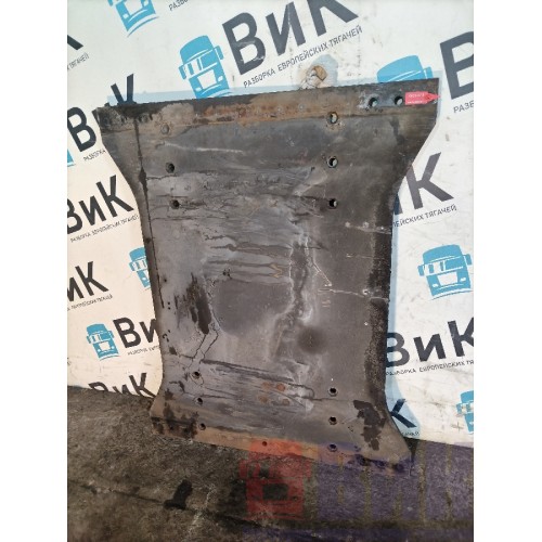 Проставка под седельно-сцепное уст-во Renault T 002550 ровный лист по центрам 93см (539)