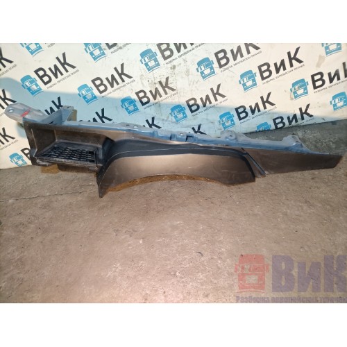 Подножка верхняя Renault T 018688 с продолжением кабины LH (527)