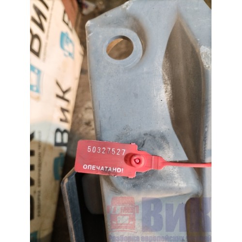 Подножка верхняя Renault T 018688 с продолжением кабины LH (527)-3