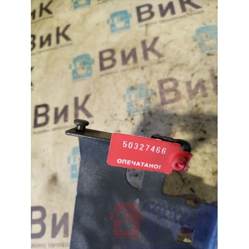 Кронштейн проводки Renault T 018688 (466)-2