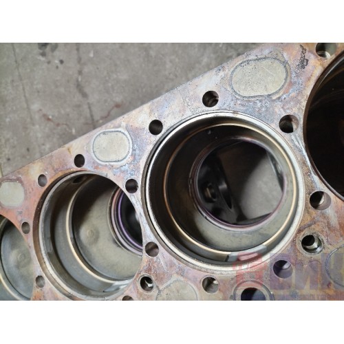 Блок цилиндров двигателя Volvo FH 4 D13K 785702 (215)-12