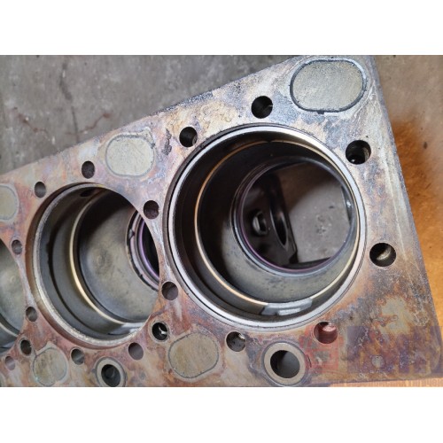 Блок цилиндров двигателя Volvo FH 4 D13K 785702 (215)-6