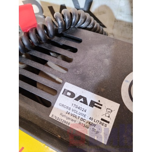 Холодильник DAF 105 XF 943408 (169)-5