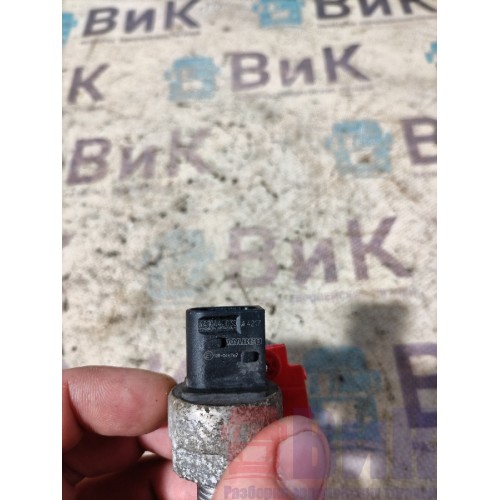 Датчик давления воздуха DAF 106 181944 в подушку (928)-3