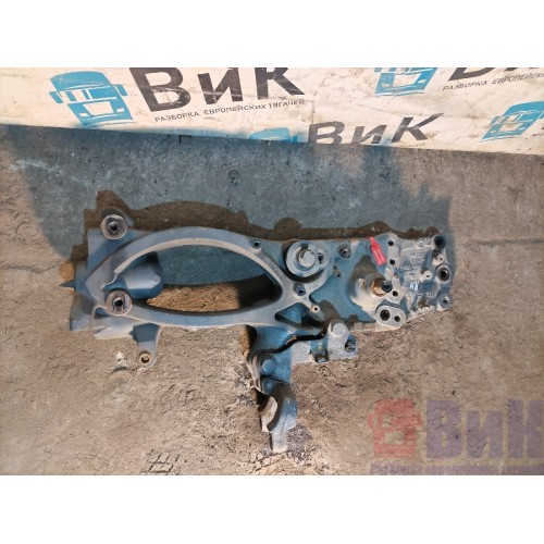 Кронштейн буксировочного крюка DAF 106 181944 RH (909)-3