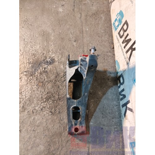 Кронштейн кабины DAF 106 181944 RH (934)-2