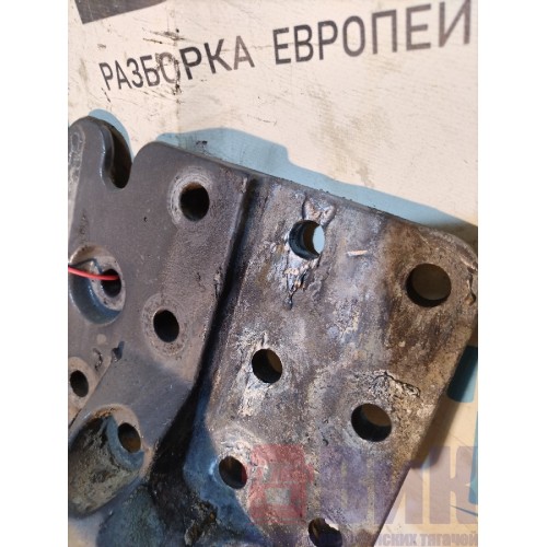 Кронштейн реактивной тяги (бугель) Volvo FH 4 727184 LH (653)-3
