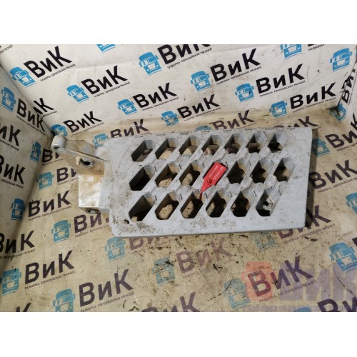 Подножка нижняя Volvo FH 4 727184 (625)-4