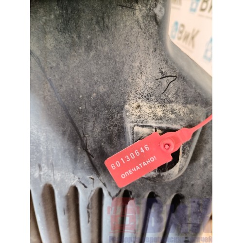 Подкрылок Volvo FH 4 727184 передний LH (646)-1