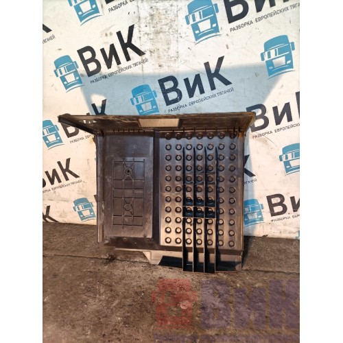 Крышка ящика АКБ Volvo FH 4 727184 (390)-1
