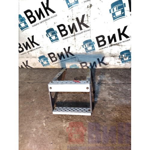 Лестница АКБ Volvo FH 4 727184 (606)