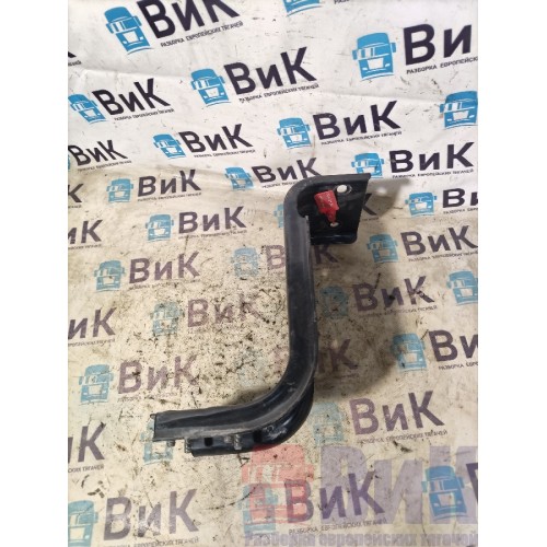 Кронштейн основной подножки Volvo FH 4 727184 RH (526)-2