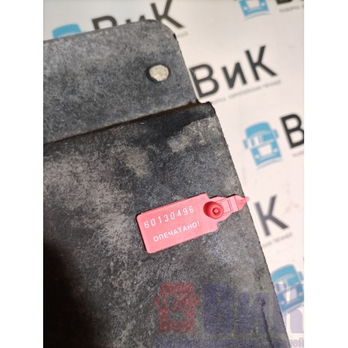 Пыльник двигателя Renault T 018688 RH (496)-1