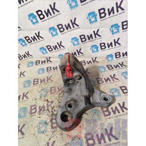 Кронштейн двигателя Volvo FH 4 727184 D13K задний LH (428)-1