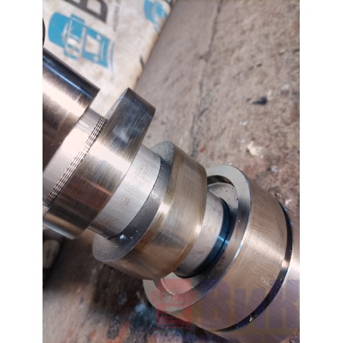 Распредвал DAF 106 181944 с деф. (208)-18