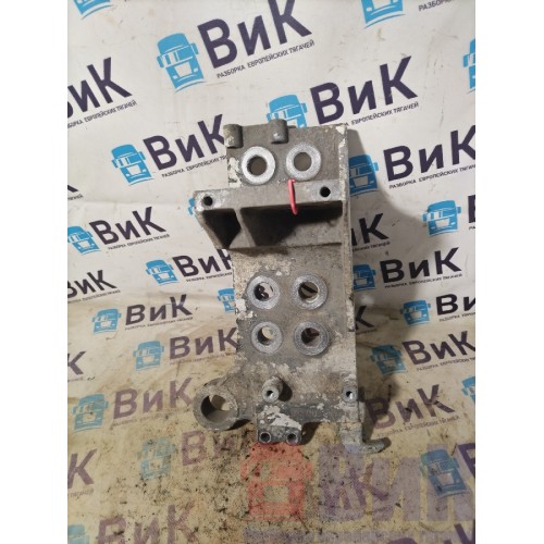 Кронштейн бампера DAF 105 943408 RH (148)