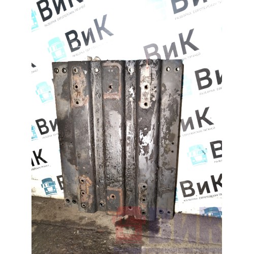 Проставка под седельно-сцепное уст-во DAF 105 943408 рифленка 4см по центрам 88 (199)