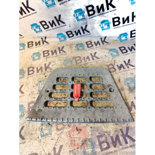 Накладка на нижнюю подножку DAF 105 943408 (116)