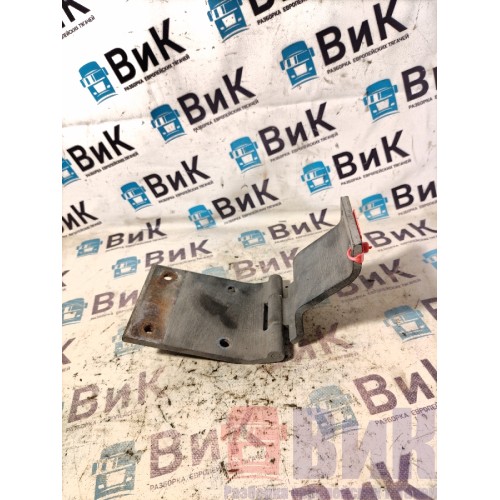 Петля верхнего спойлера Volvo FM 651145 (732)-2