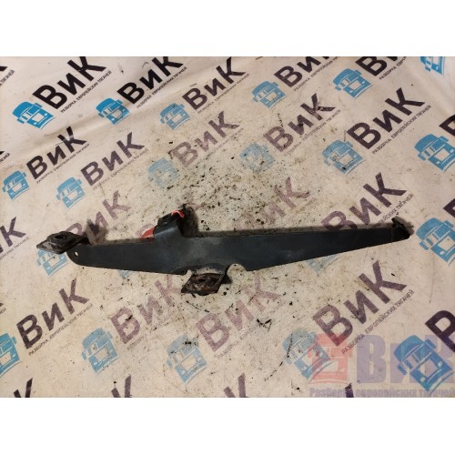 Кронштейн солнцезащитного козырька Volvo FM 651145 с деф. (727)-2