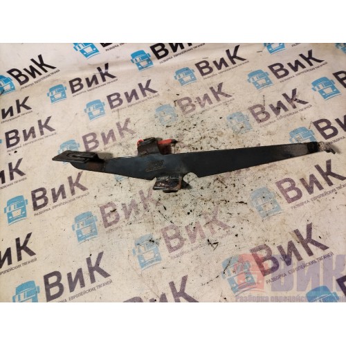 Кронштейн солнцезащитного козырька Volvo FM 651145 с деф. (726)-1