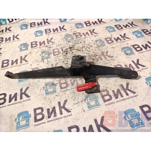 Кронштейн солнцезащитного козырька Volvo FM 651145 с деф. (729)-3