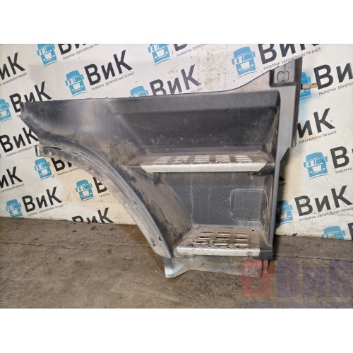 Подножка основная Volvo FH12 214752 RH с деф. (677)