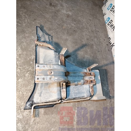 Подножка основная Volvo FH12 214752 RH с деф. (677)-2