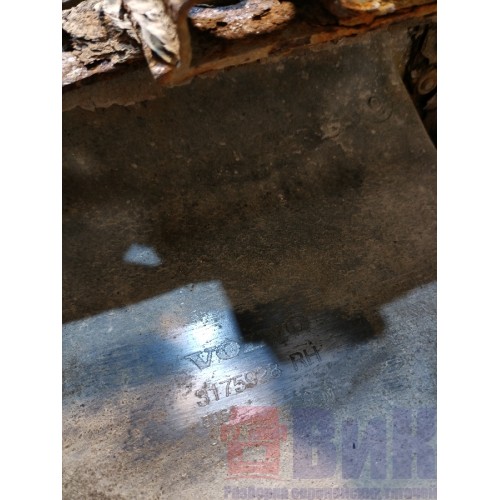 Подножка основная Volvo FH12 214752 RH с деф. (677)-3