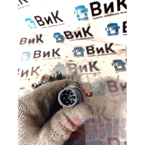 Моторчик стеклоочистителя Volvo FH12 214752 (581)-3