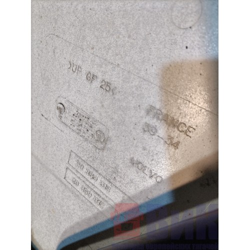 Спойлер кабины Volvo FH12 214752 боковой RH с деф. (567)-1