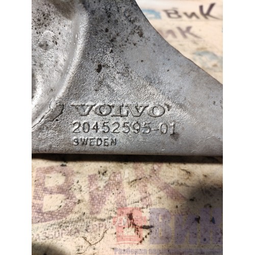 Кронштейн двигателя Volvo FH12 214752 D12D LH (278)-3