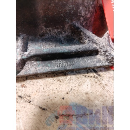 Фланец системы охлаждения Volvo FH12 214752 D12D (301)-3