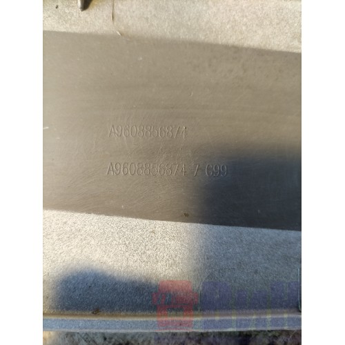 Накладка боковая Mercedes Actros MP4 717724 LH (041)-1