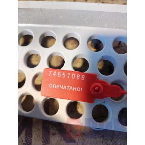 Накладка решетки радиатора Mercedes Actros MP4 717724 центральная (089)-3