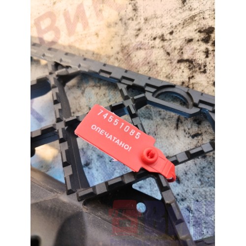 Подножка решетки радиатора откидная Mercedes Actros MP4 717724 RH (085)-4