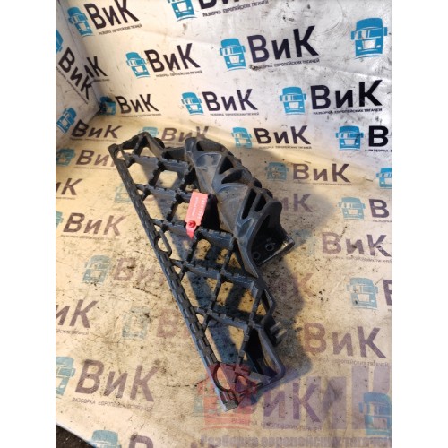 Подножка решетки радиатора откидная Mercedes Actros MP4 717724 LH (086)