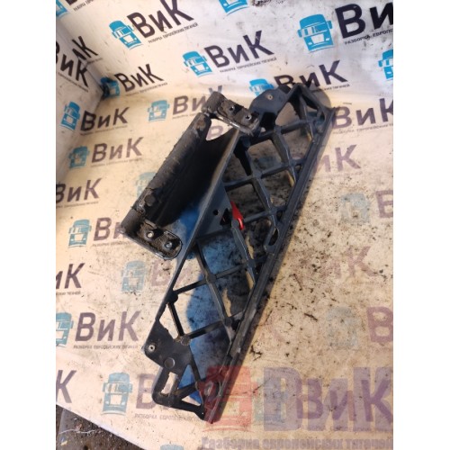 Подножка решетки радиатора откидная Mercedes Actros MP4 717724 LH (086)-2