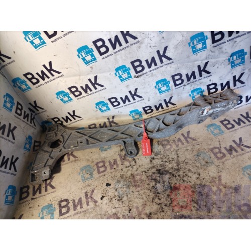 Кронштейн корпуса фары (лапа крепления) Mercedes Actros MP4 717724 RH (061)