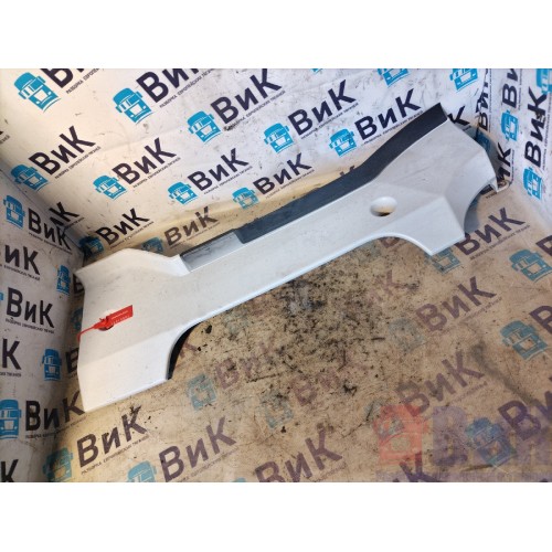 Накладка боковая Mercedes Actros MP4 717724 RH (071)