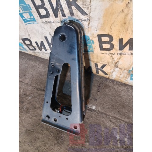 Кронштейн кабины Mercedes Actros MP4 717724 LH (121)-2