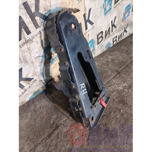 Кронштейн кабины Mercedes Actros MP4 717724 RH (114)-2