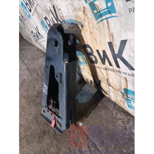Кронштейн кабины Mercedes Actros MP4 717724 RH (114)-1